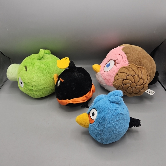 Angry Birds Lot of 4 Blue Jay Green Pig Black Bomb Princess Leia Plush NO SOUND - Picture 11 of 12